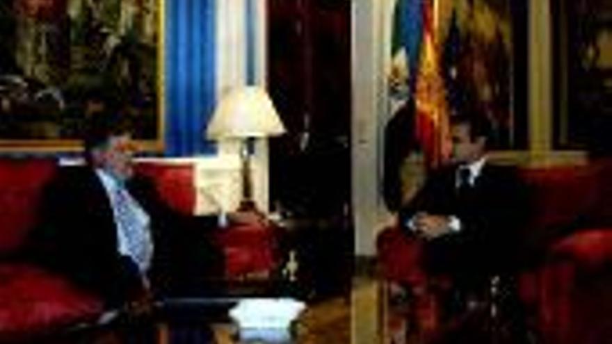 Zapatero impulsará un plan de empleo estable en Extremadura