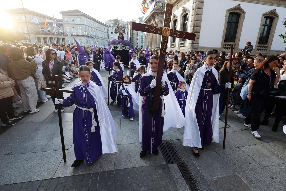 Las calles de Pontevedra vivieron un multitudinario Jueves Santo.