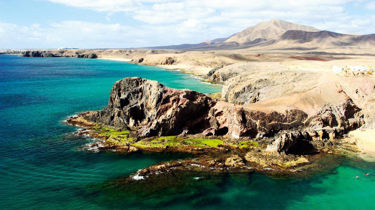 Playa Papagayo (conocida como Playa Blanca)