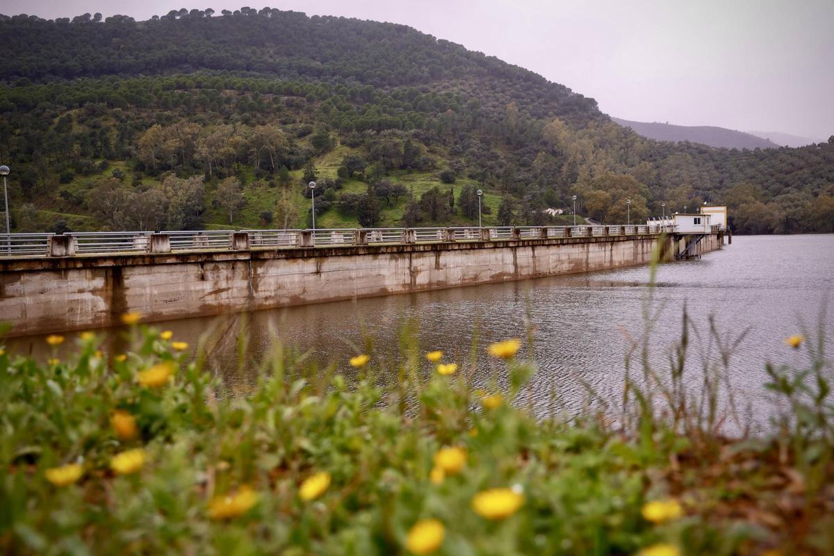 El embalse del Guadalmellato tras el paso de la borrasca Kristin.