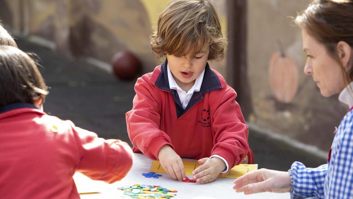 Alumnos aprenden en The British School of Córdoba.