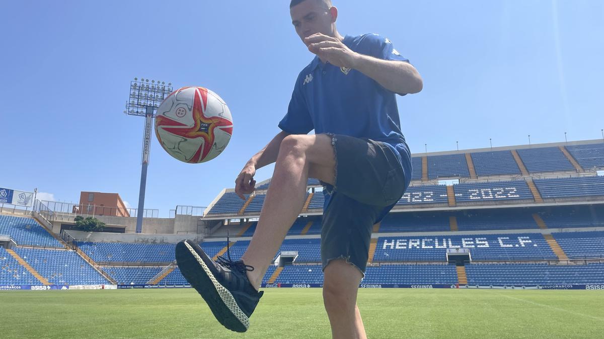 Harper, con el balón en el Rico Pérez