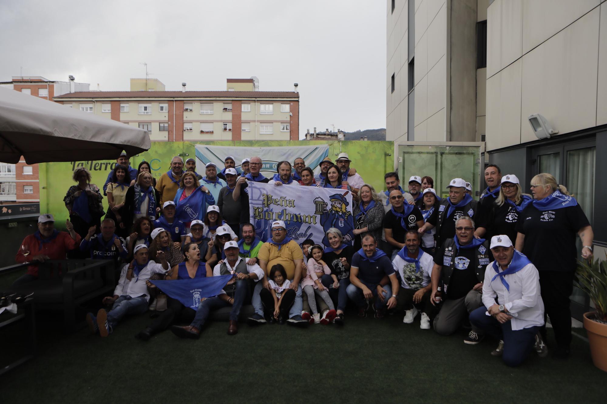 EN IMÁGENES: La peña Bochum del Oviedo celebra su 35º. aniversario