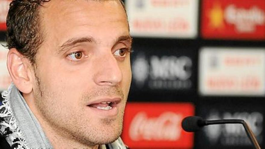 Soldado:&quot;No veo al Valencia fuera de Champions&quot;