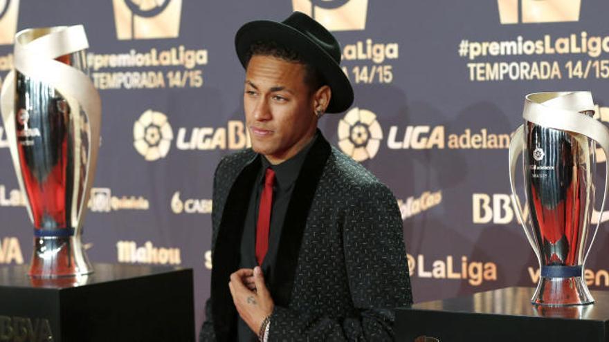 &#039;Football Leaks&#039; divulga diversos contratos publicitarios de Neymar