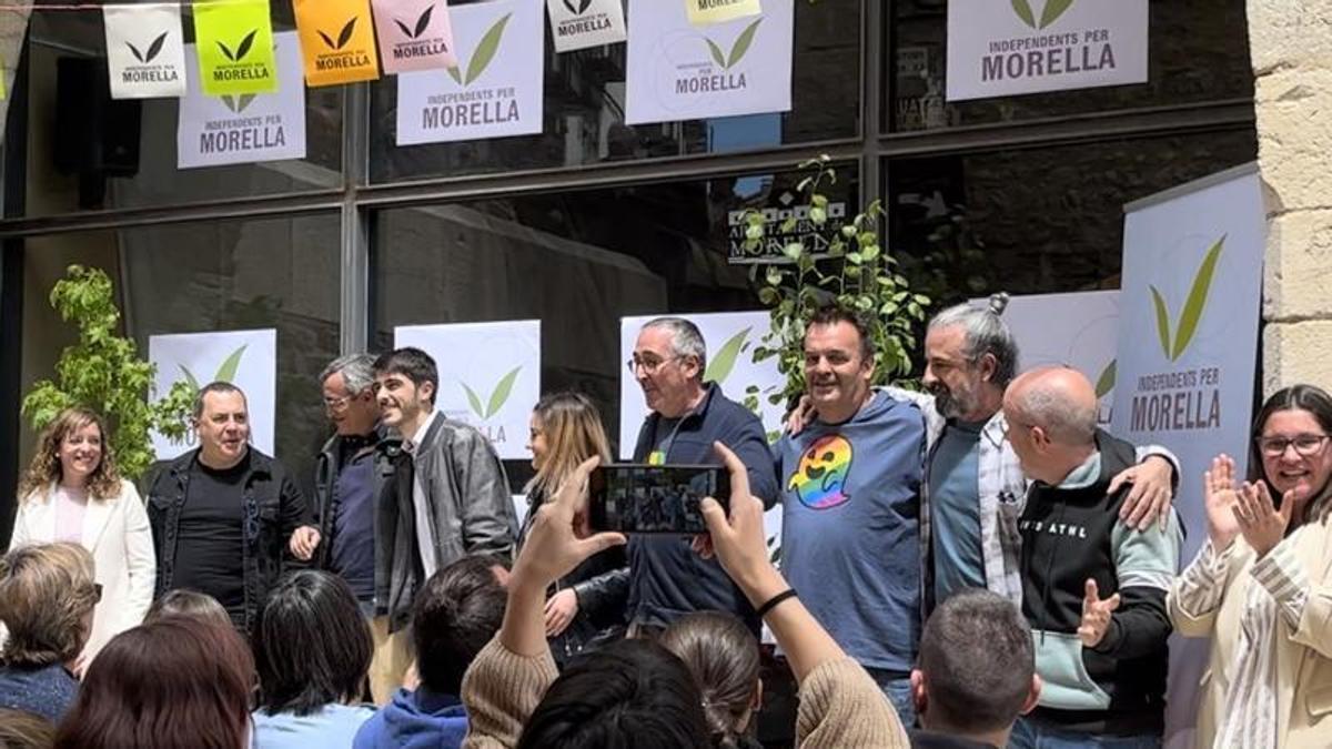 L'equip d'Independents per Morella en la presentació de la seua candidatura a l'alcaldia de la localitat.