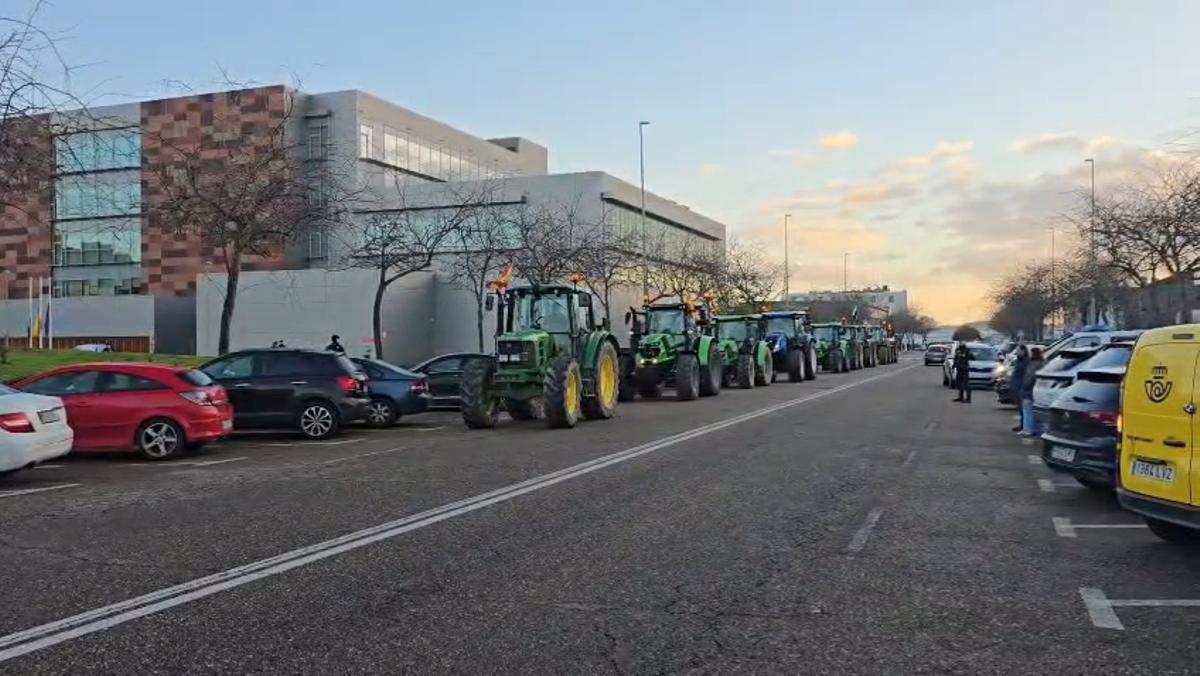 Tractorada convocada en Badajoz el viernes 23 de enero de 2026.