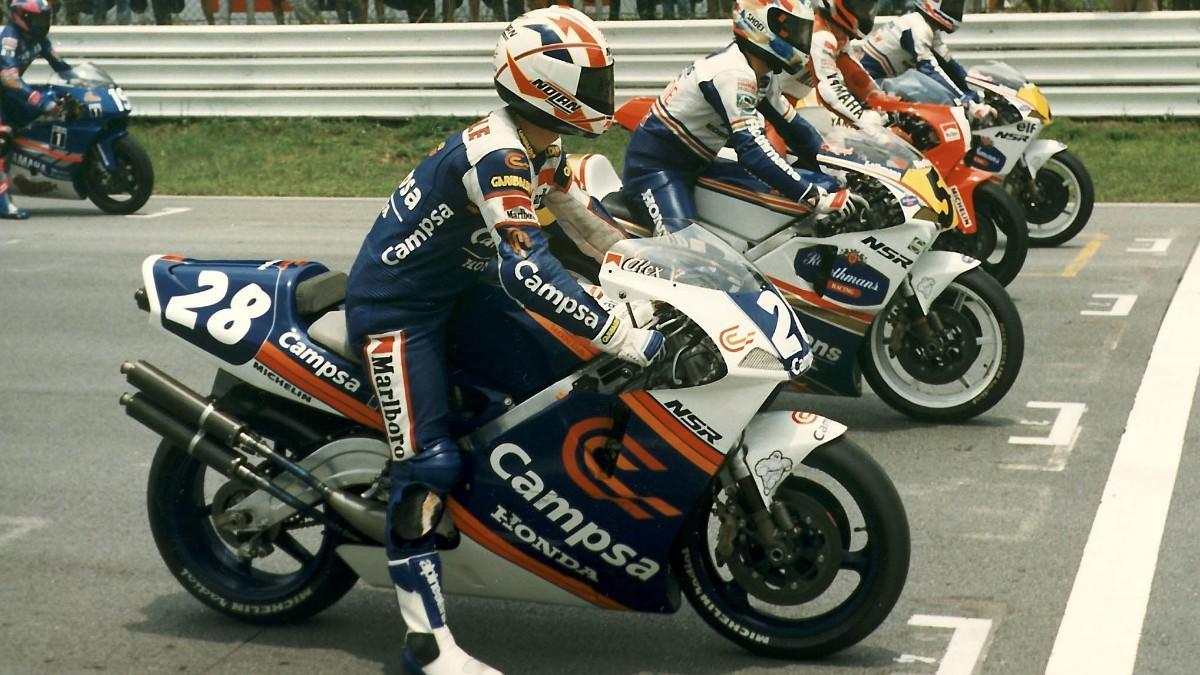 Crivillé (28), durante un GP de la temporada