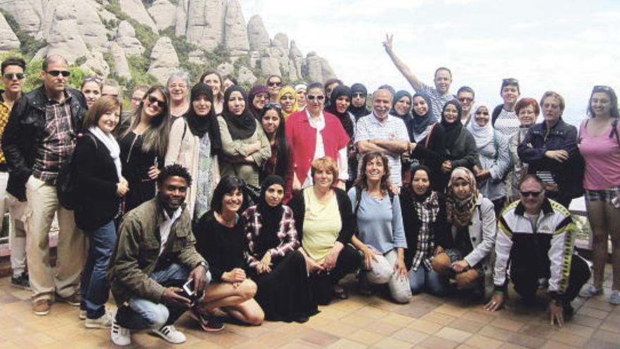 Alumnes del Centre de Formació d&#039;Adults de Manresa visiten Montserrat i Sitges