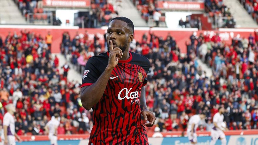El Mallorca se concentrará en Austria con Maffeo y Larin y sin Copete y Van der Heyden