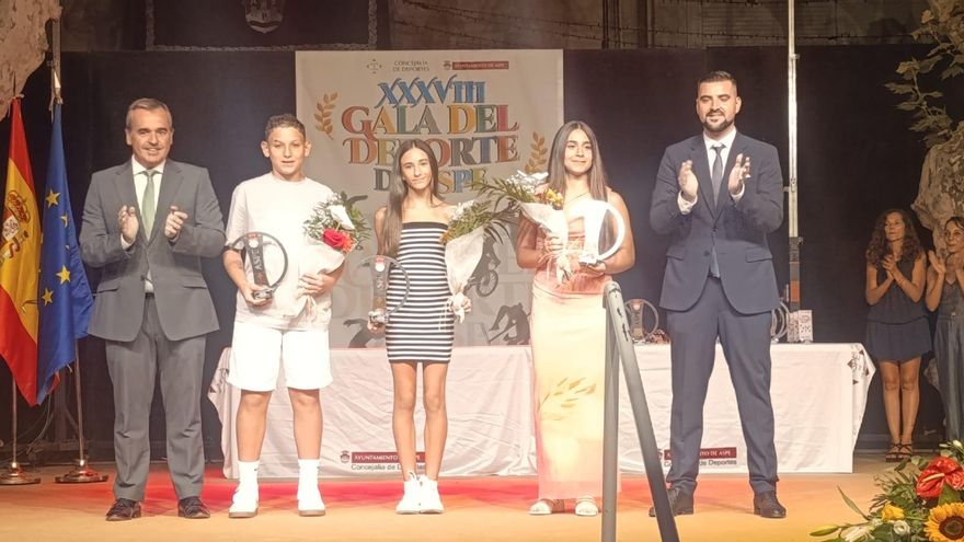 Aspe reconoce a sus grandes deportistas en la XXXVIII Gala del Deporte