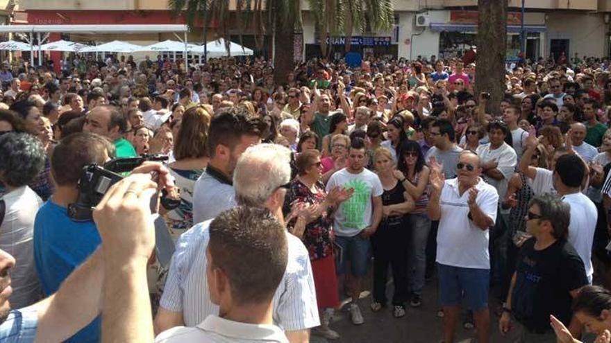 El juez ratifica la prisión de los acusados por la violación de dos jóvenes de Almendralejo