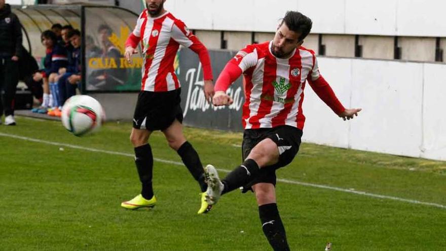 Carlos Valverde, durante un encuentro.