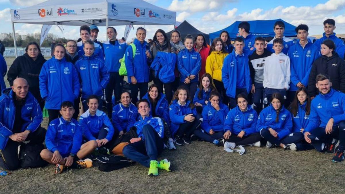 Algunos de los corredores de Benavente Atletismo. | BAT