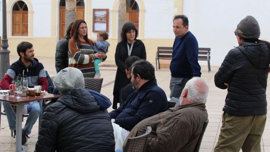 Córdoba habla con los antiguos concesionarios de los quioscos de playa, tras la última junta de gobierno. | C.C.