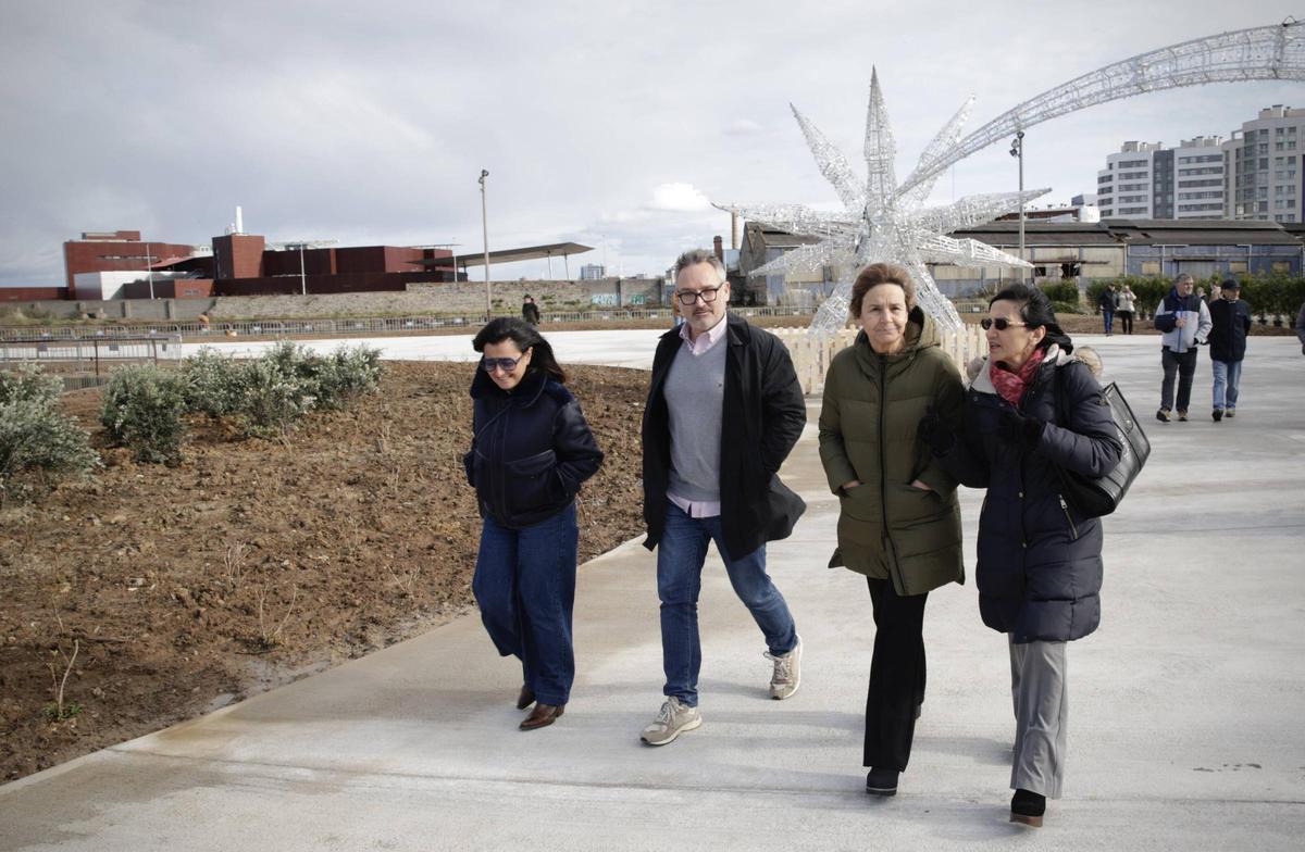 El paseo de Naval Gijón ya está abierto a la ciudadanía (en imágenes)