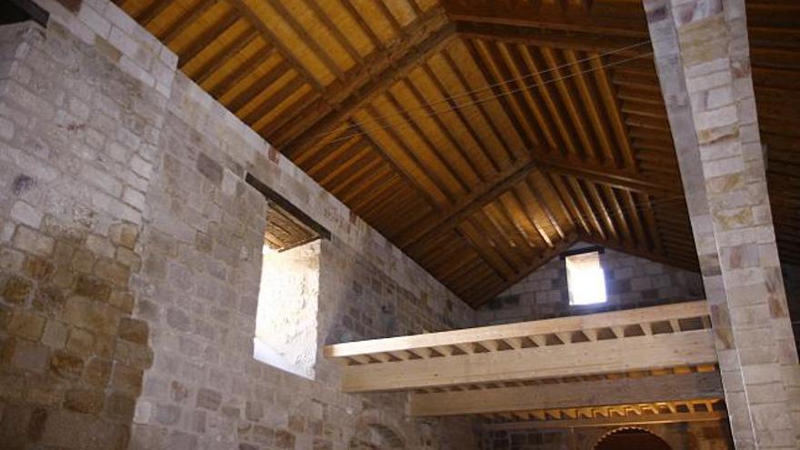 Interior de la iglesia de San Leonardo, situada en el barrio de La Horta, de propiedad particular.