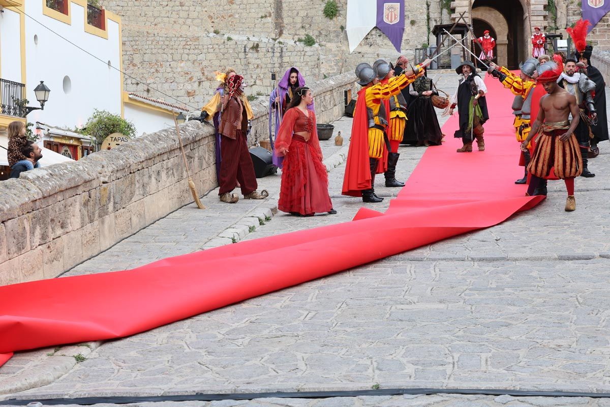 Todas las imágenes de la inauguración de la feria Eivissa Medieval