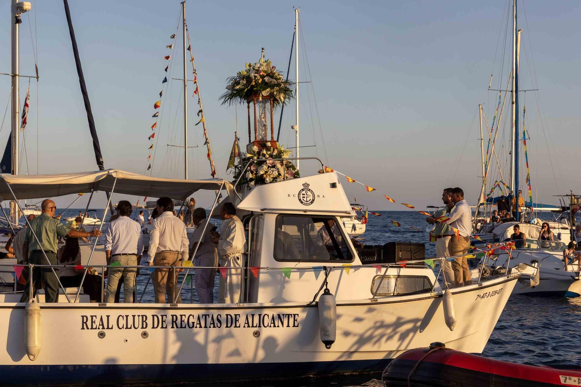 El Real Club de Regatas de Alicante rinde homenaje a la Virgen del Carmen, patrona de los marineros