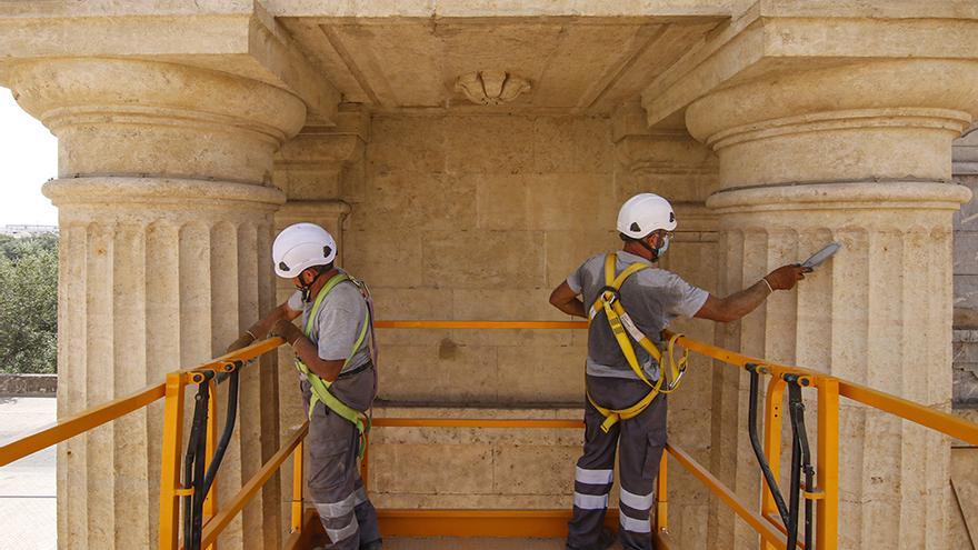 La Puerta del Puente recupera su dignidad