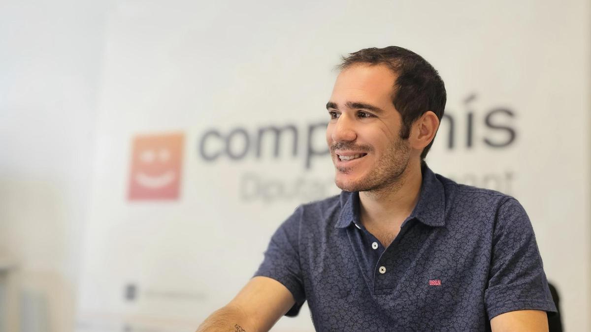 El portavoz de Compromís en la Diputación, Ximo Perles, en su despacho en el Palacio Provincial