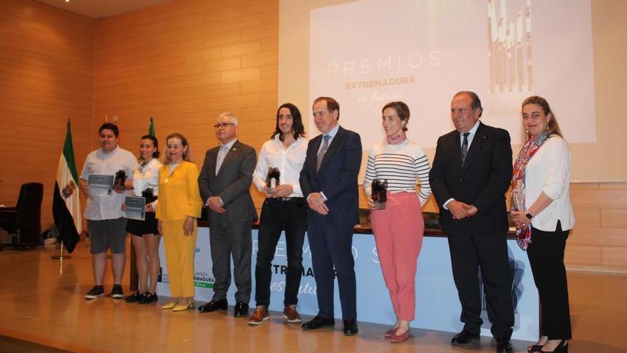 La UEx entrega los premios &#039;Extremadura es futuro&#039; a la excelencia universitaria