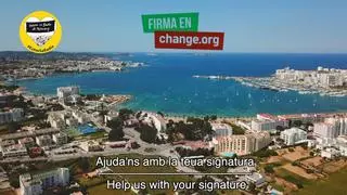 Salvem sa Badia inicia una recogida de firmas para que los ferris no vuelvan al puerto de Sant Antoni