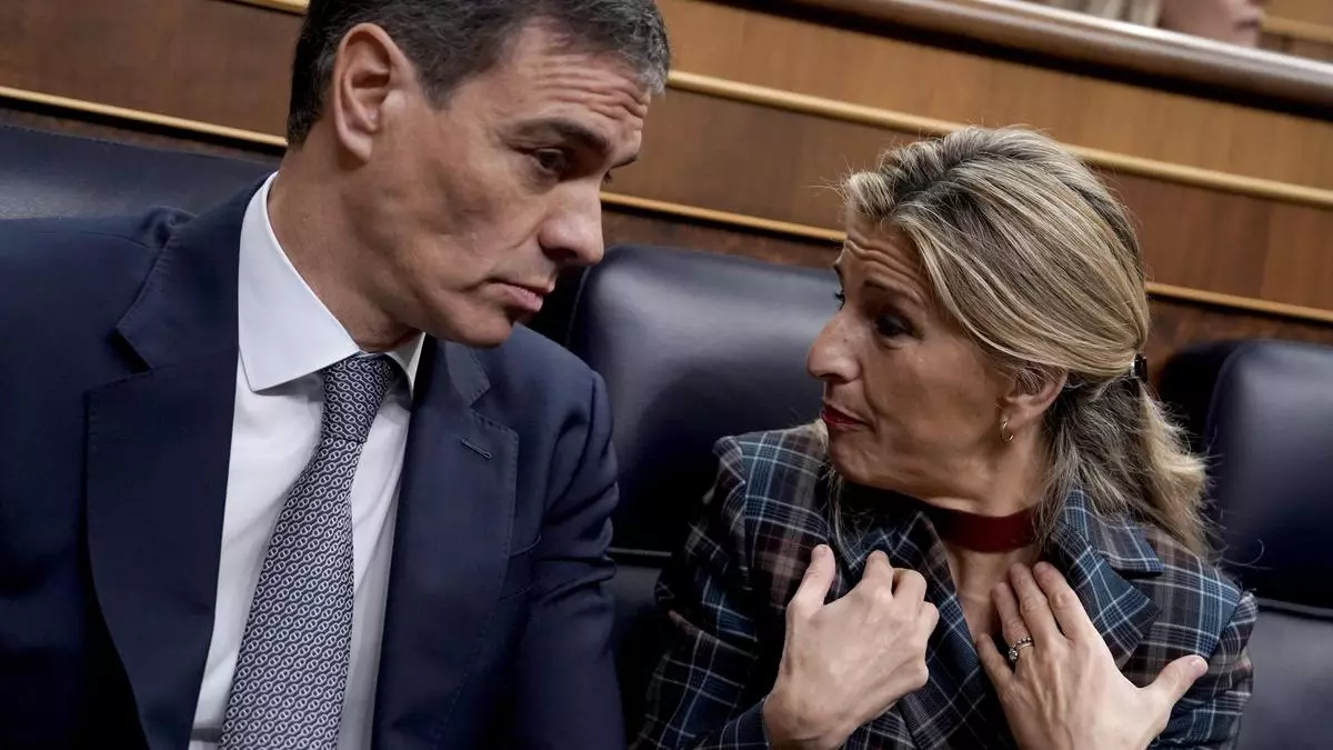 El PSOE se desentiende de la negociación con Junts sobre la reducción de jornada y deja toda la responsabilidad a Sumar