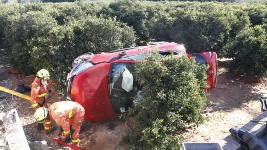 Espectacular accidente de tráfico en Alzira