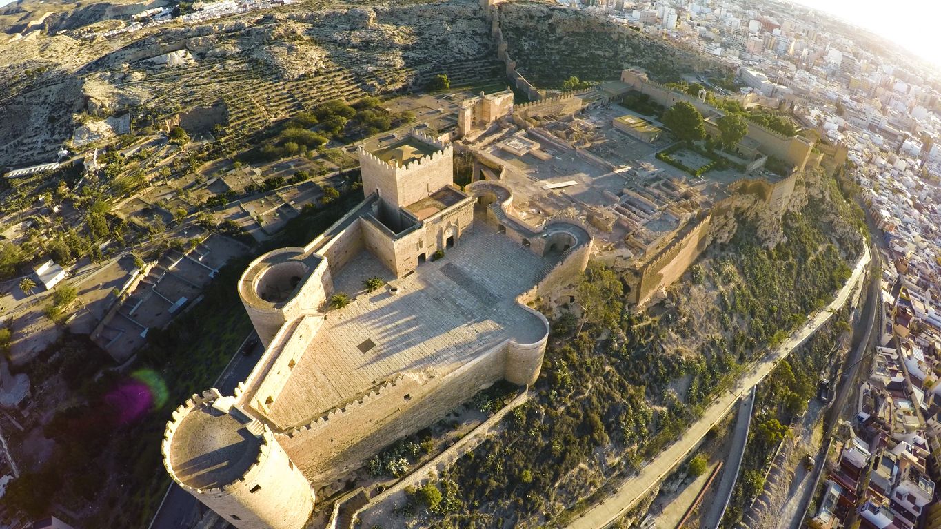 Alcazaba de Almería: testigo de la historia andalusí.