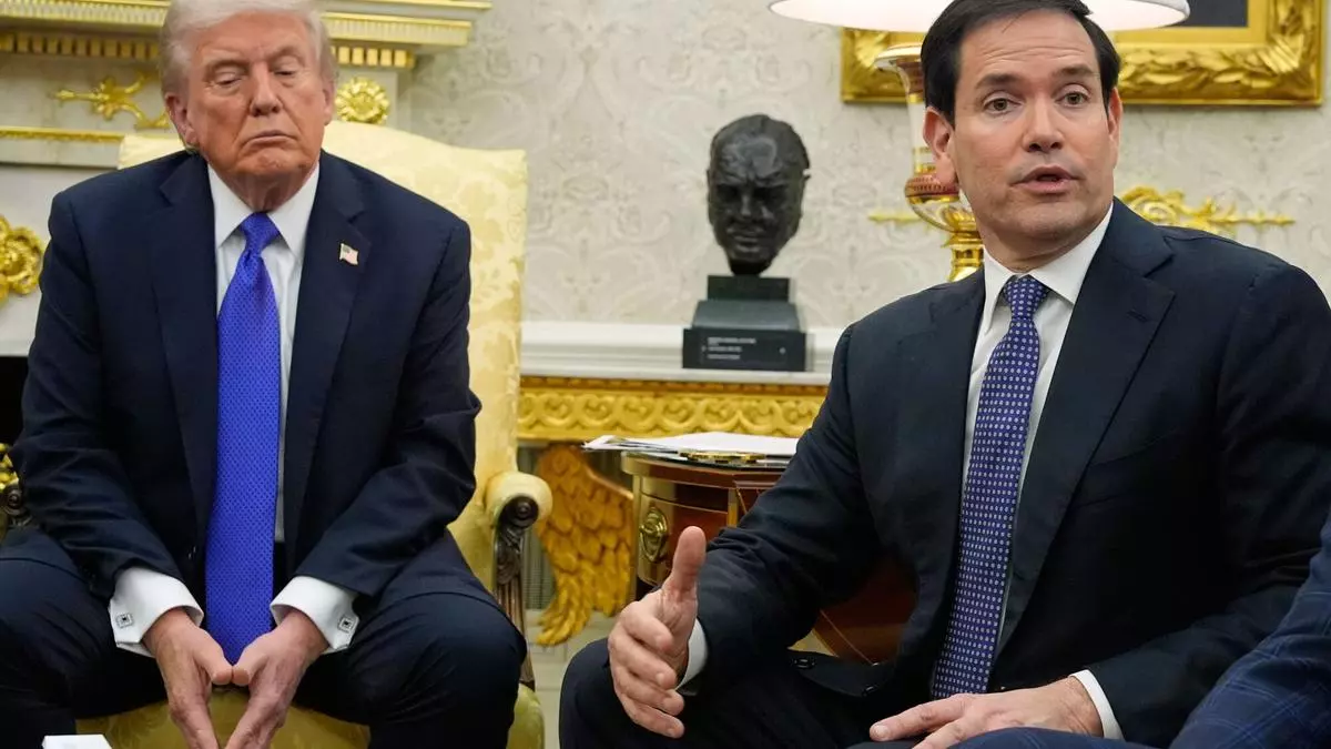 Lejos de Dios y cerca de Estados Unidos