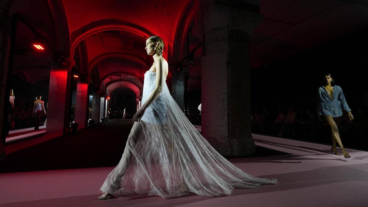 Barcelona 02/04/2025 080 Barcelona Fashion Week en el Recinte Modernista de Sant Pau En la foto, desfile de Compte Spain Fotografía de Ferran Nadeu