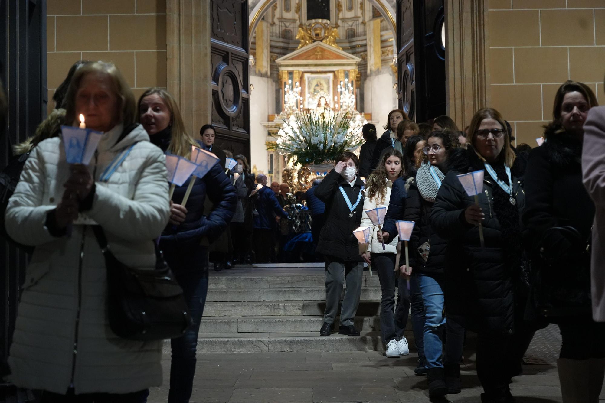 La procesión del 'farolet' cierra las fiestas de las purisimeras en Vila-real