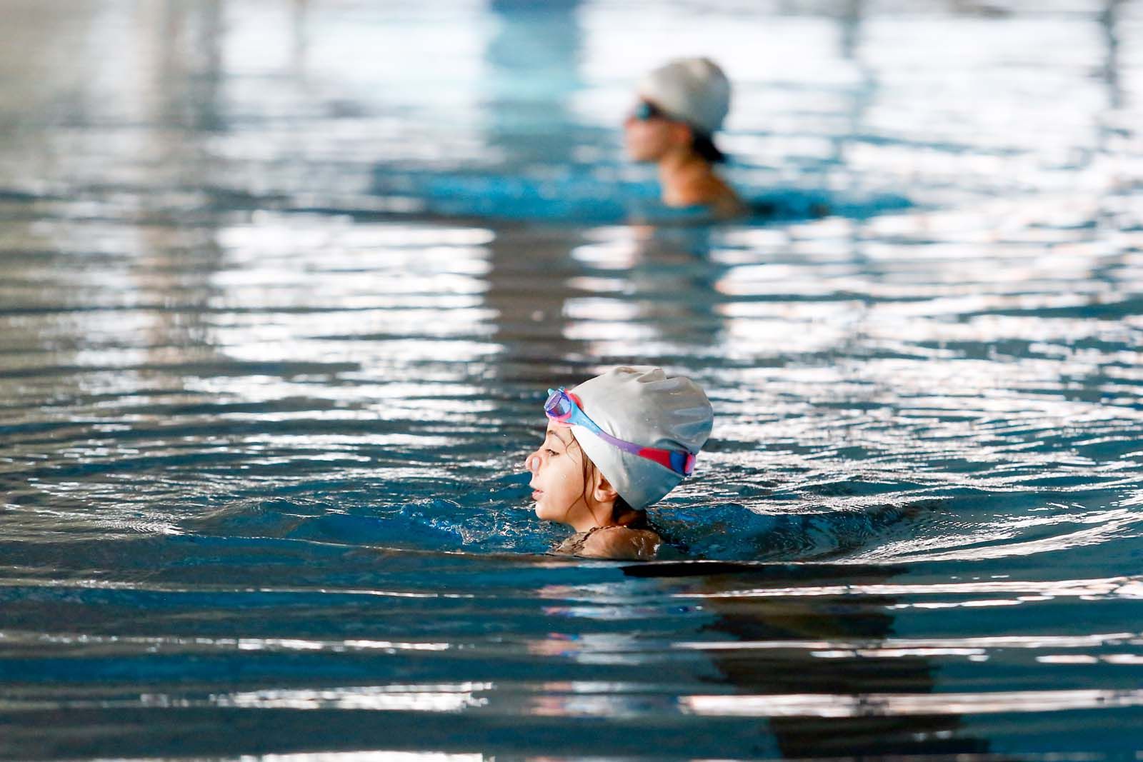 Las nadadoras ibicencas testean su nivel en la piscina de Can Coix, en Sant Antoni