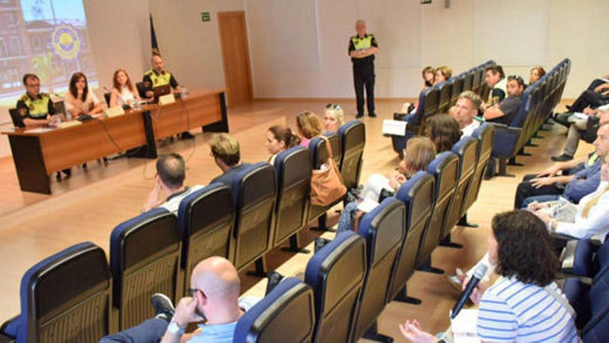 Los directores de colegios piden  a la policía rutas seguras y medidas contra el acoso escolar