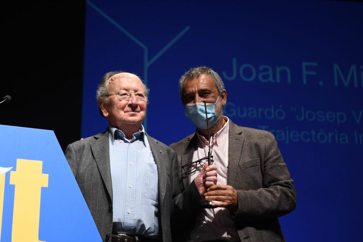Como trayectoria personal, en la categoría Josep Vicent Garcia, se libró el distintivo a Joan Francesc Mira.