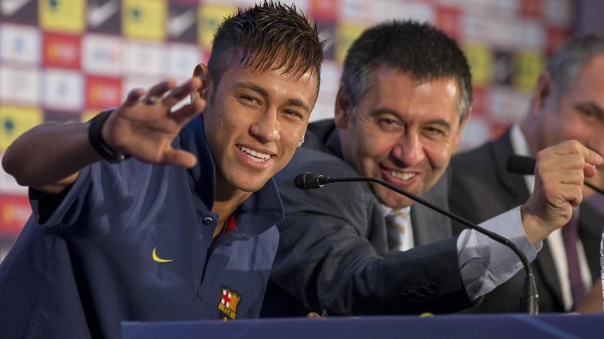 Bartomeu, a la llegada de Neymar en el 2013.