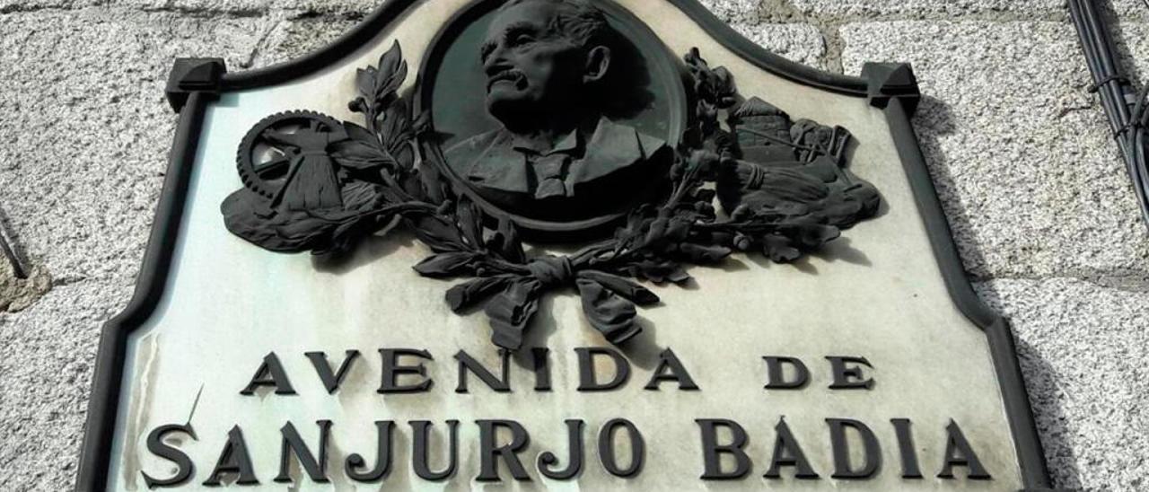 La placa de la calle Sanjurjo Badía de Vigo