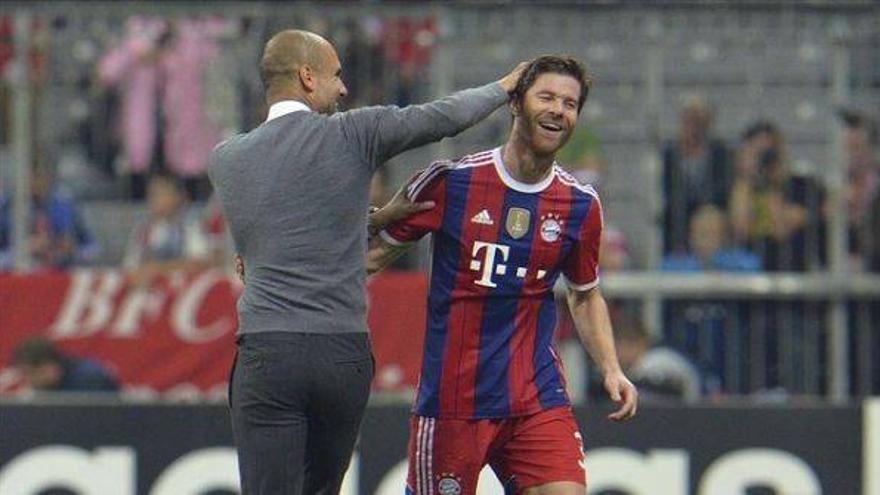 Xabi Alonso: &quot;Sería justo que Neuer ganase el Balón de Oro&quot;