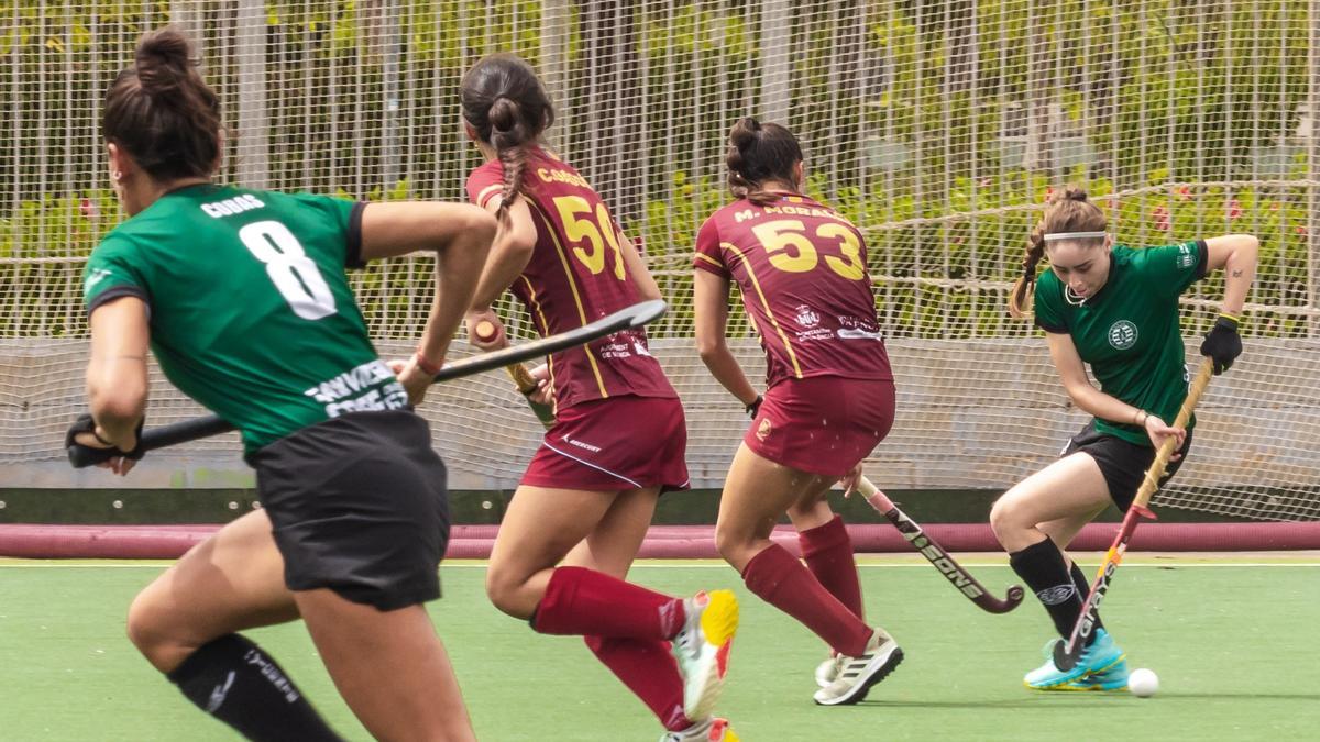 Cuatro equipos femeninos valencianos compiten en la categoría de plata del hockey hierba español.