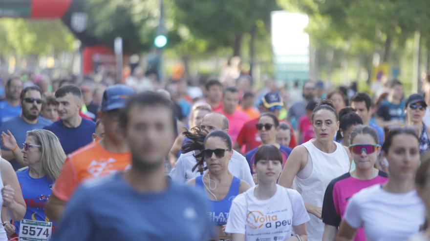 La VI Carrera Marta Fernández de Castro reúne a más de 4.500 runners en los distritos de Penya-Roja y la Creu del Grau