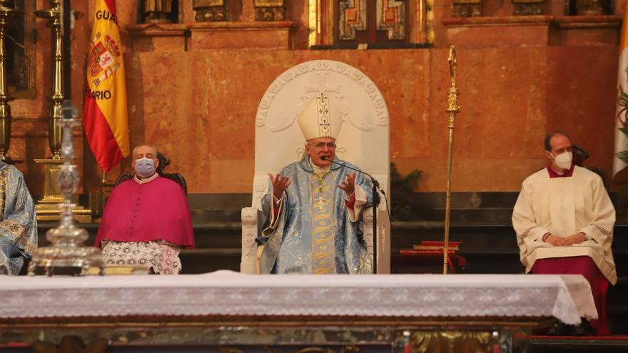 El obispo de Córdoba ordena a cinco nuevos diáconos en la catedral