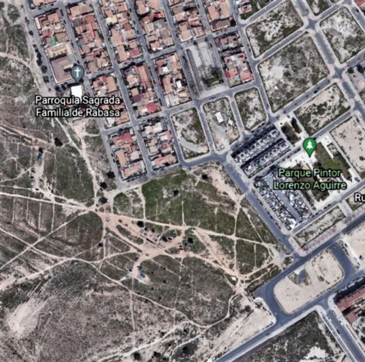 Imagen aérea de la parcela dedicada a la dotación deportiva. | INFORMACIÓN