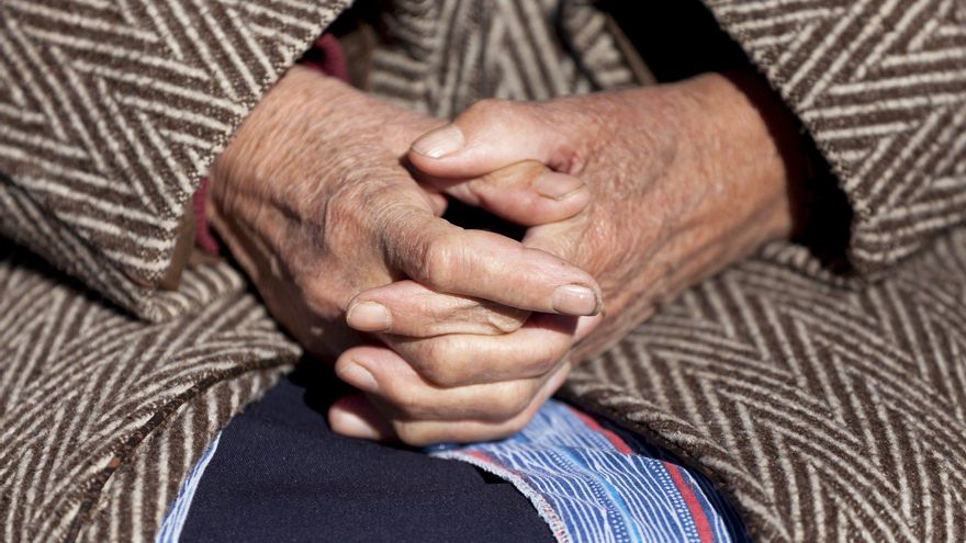 Se buscan ancianos en apuros: 58 cuidadores de barrio, el servicio pionero que inicia Oviedo