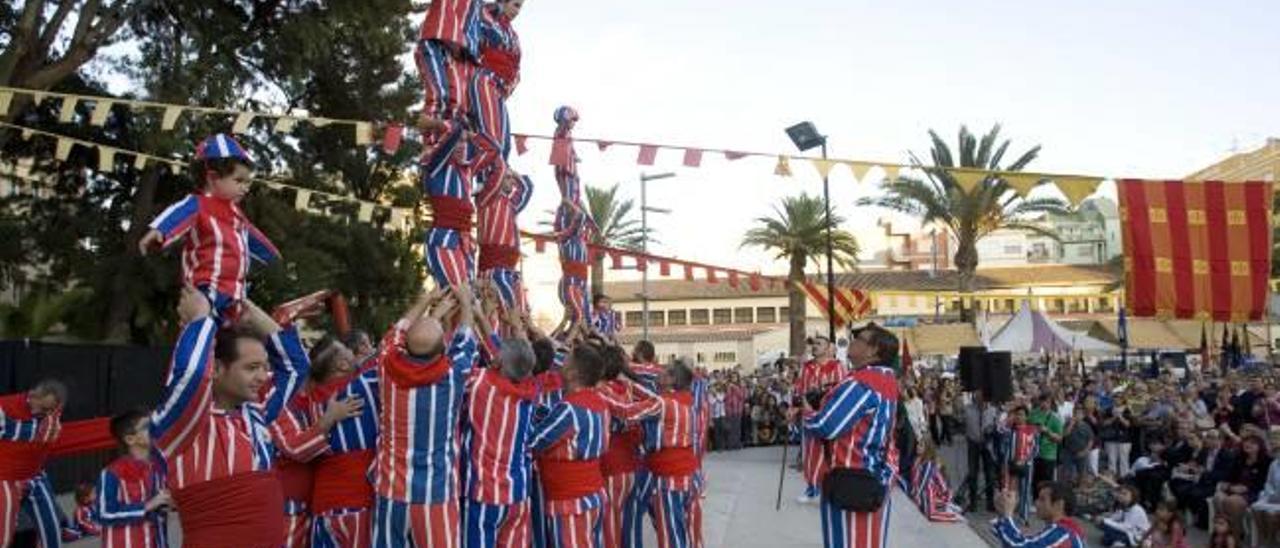 Varias imágenes del acto institucional.