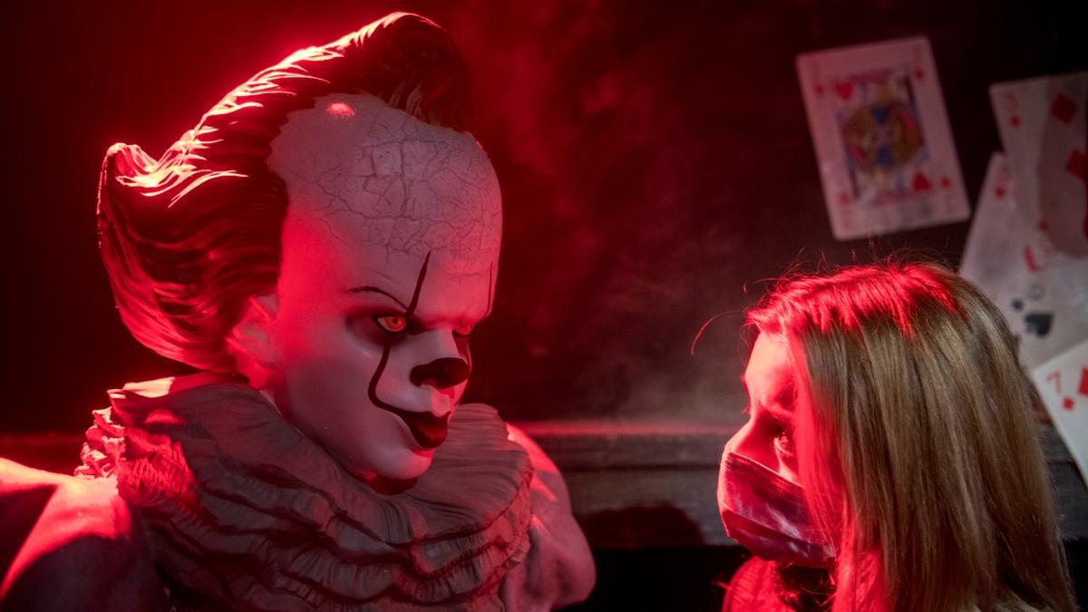 El payaso de 'It' es uno de los personajes de la sala del terror.