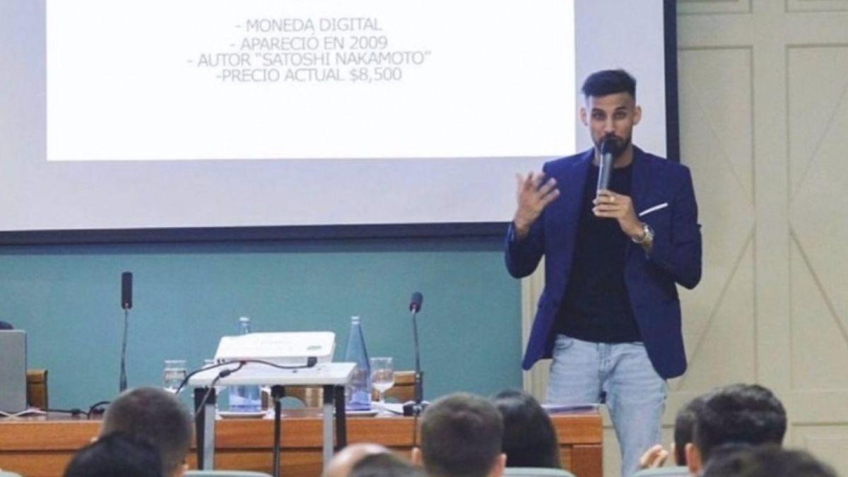 Mani Thawani, en una ponencia de Mundo Crpyto.