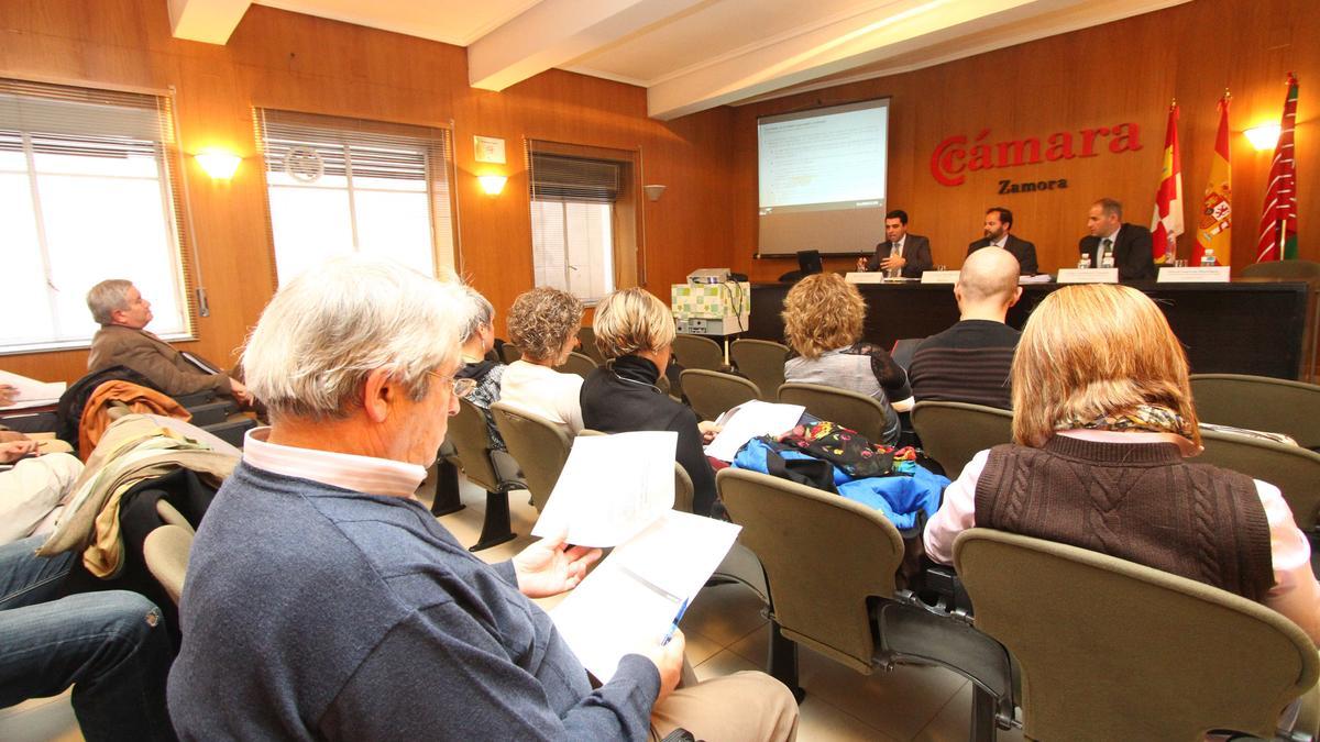 Empresarios durante una jornada formativa.