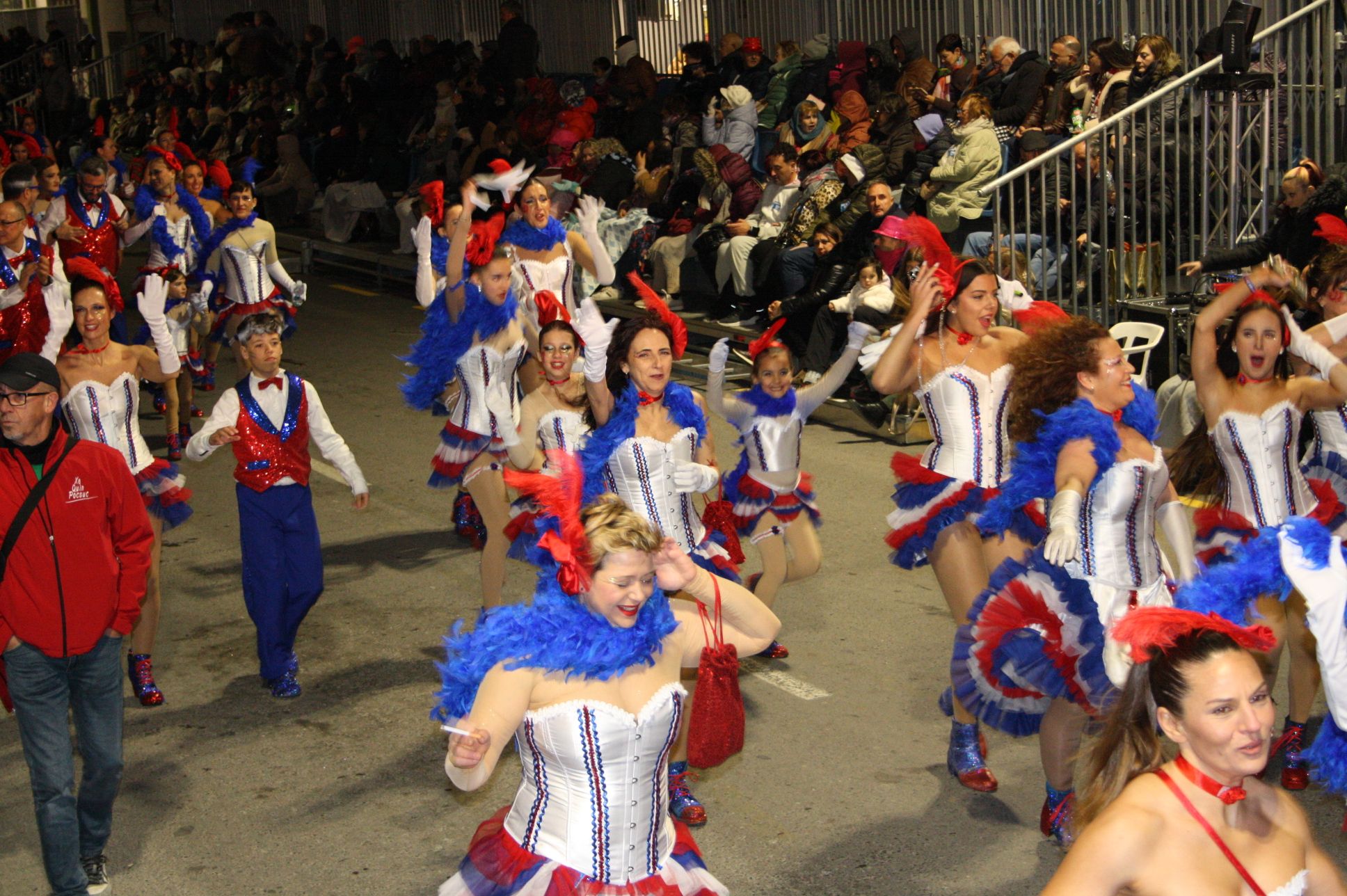 Macrogalería de fotos del primer gran desfile del Carnaval de Vinaròs