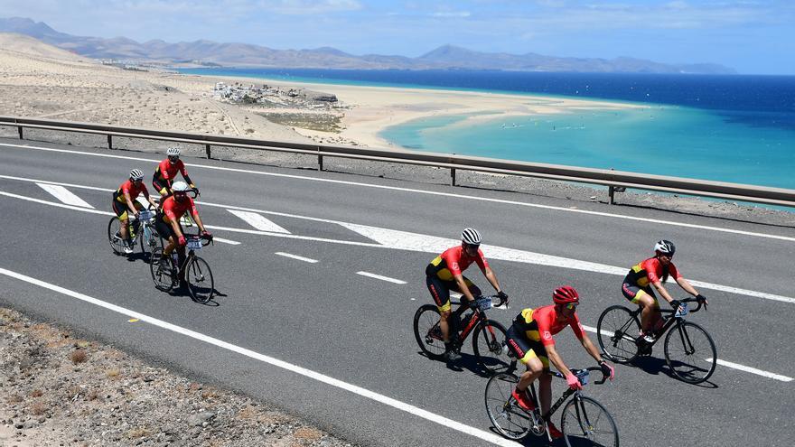 Fuerteventura brilla con el ciclismo en ruta
